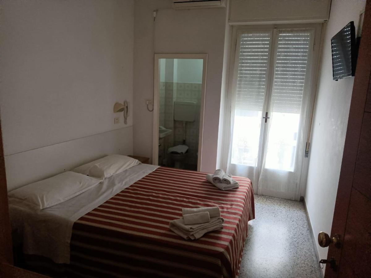 Hotel Graziella Mare Rimini Esterno foto